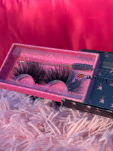 Load image into Gallery viewer, Brat Lashes
